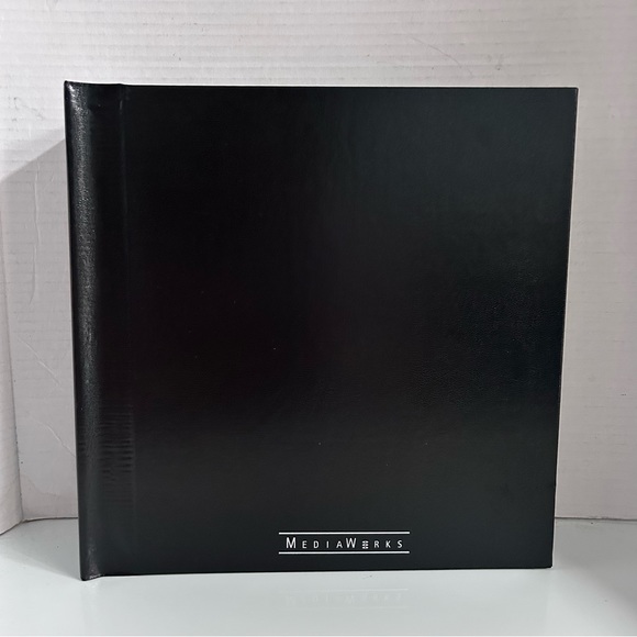 Fellowes 48 CDs/DVDs media storage binder - Picture 3 of 8